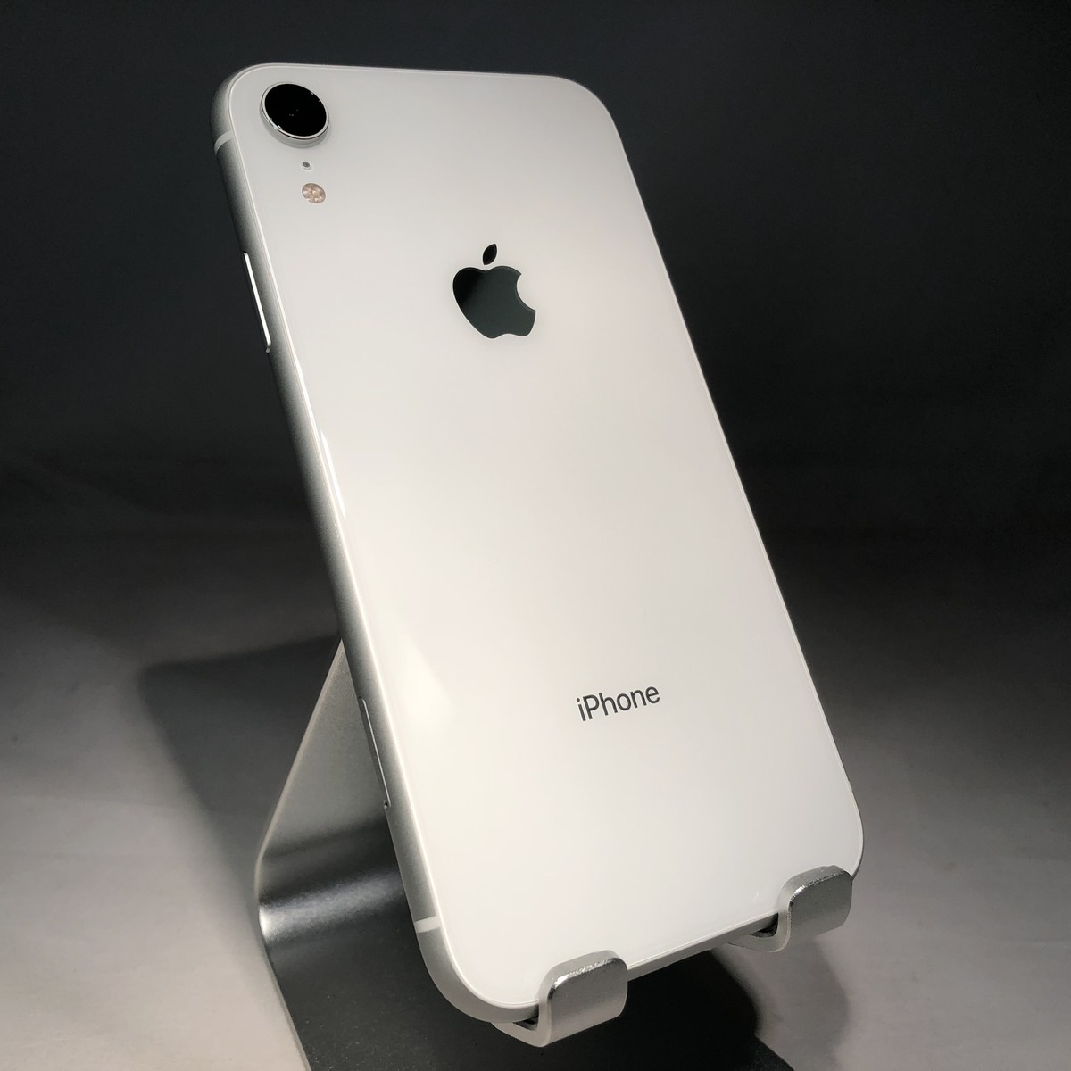 Apple iPhone XR 128GB White Unlocked Excellent Condition