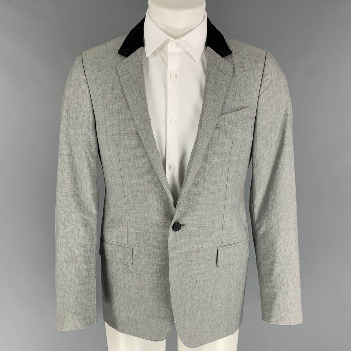 LANVIN Size 38 R Light Grey Heather Wool Notch Lapel Sport Coat