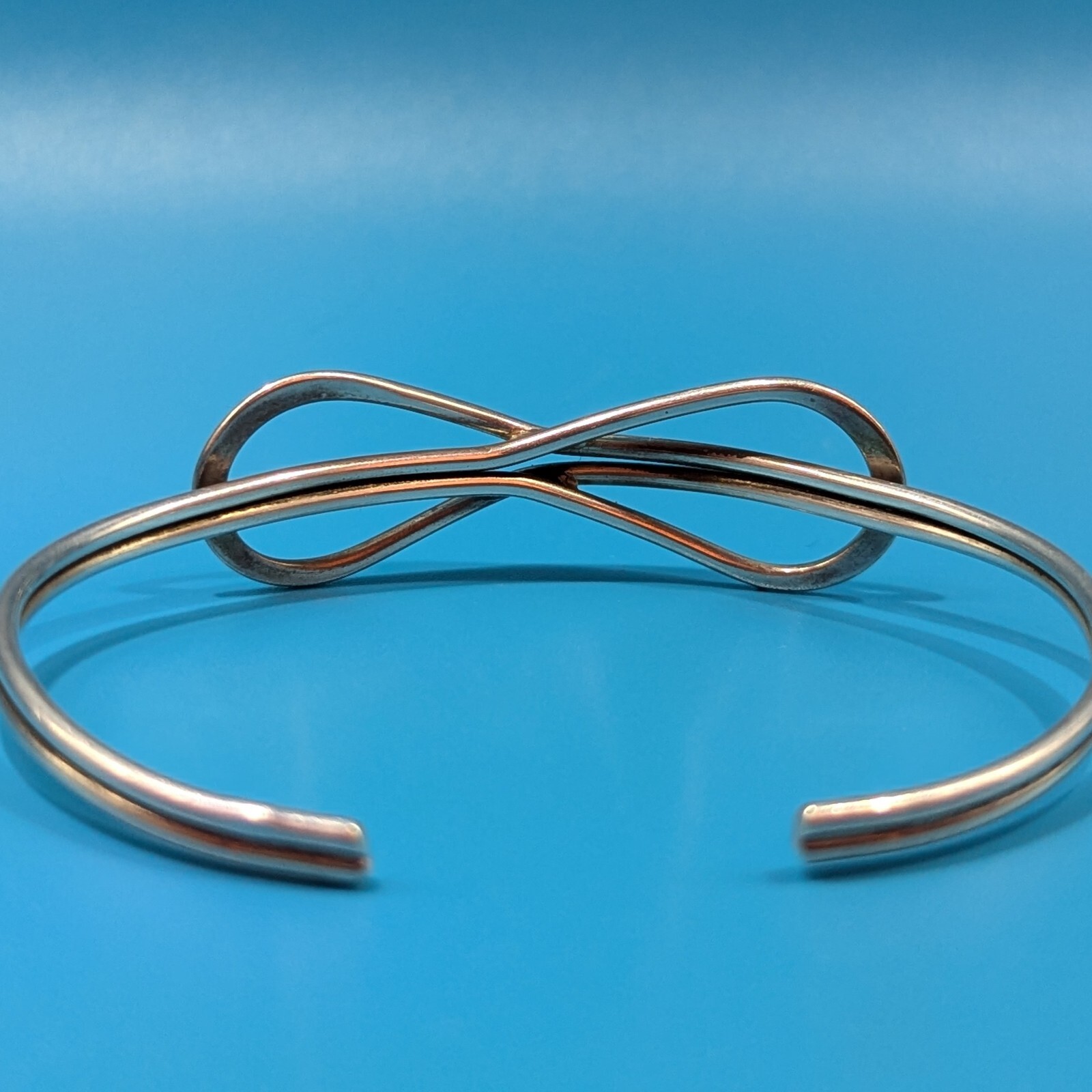 Artisan Sterling Cuff Interlocking Infinity Symbo… - image 7