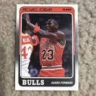 Fleer 1988-89 Michael Jordan #17 Chicago Bulls NBA Basketball Card Base Set