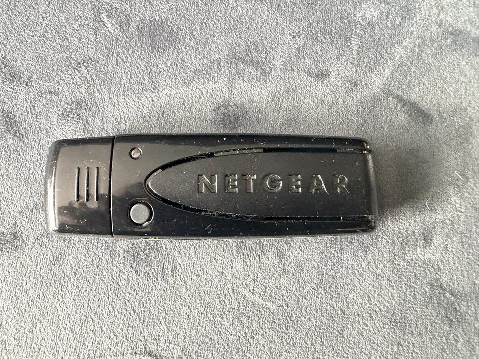 NETGEAR WNDA3100 Wireless-N Dual Band USB Adapter - Image 3 of 4