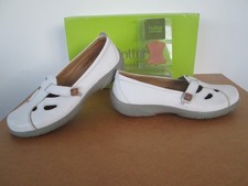 HOTTER NIRVANA (STD)  LADIES  WHITE LEATHER T BAR BUTTON STRAP SHOE UK 5 EU 38