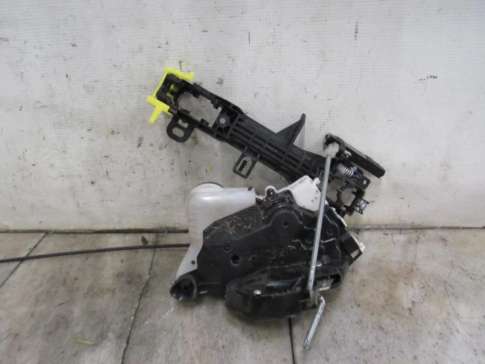 12 13 PESTILLO PUERTA DELANTERA DERECHA SUBARU IMPREZA Foto 2 de 4