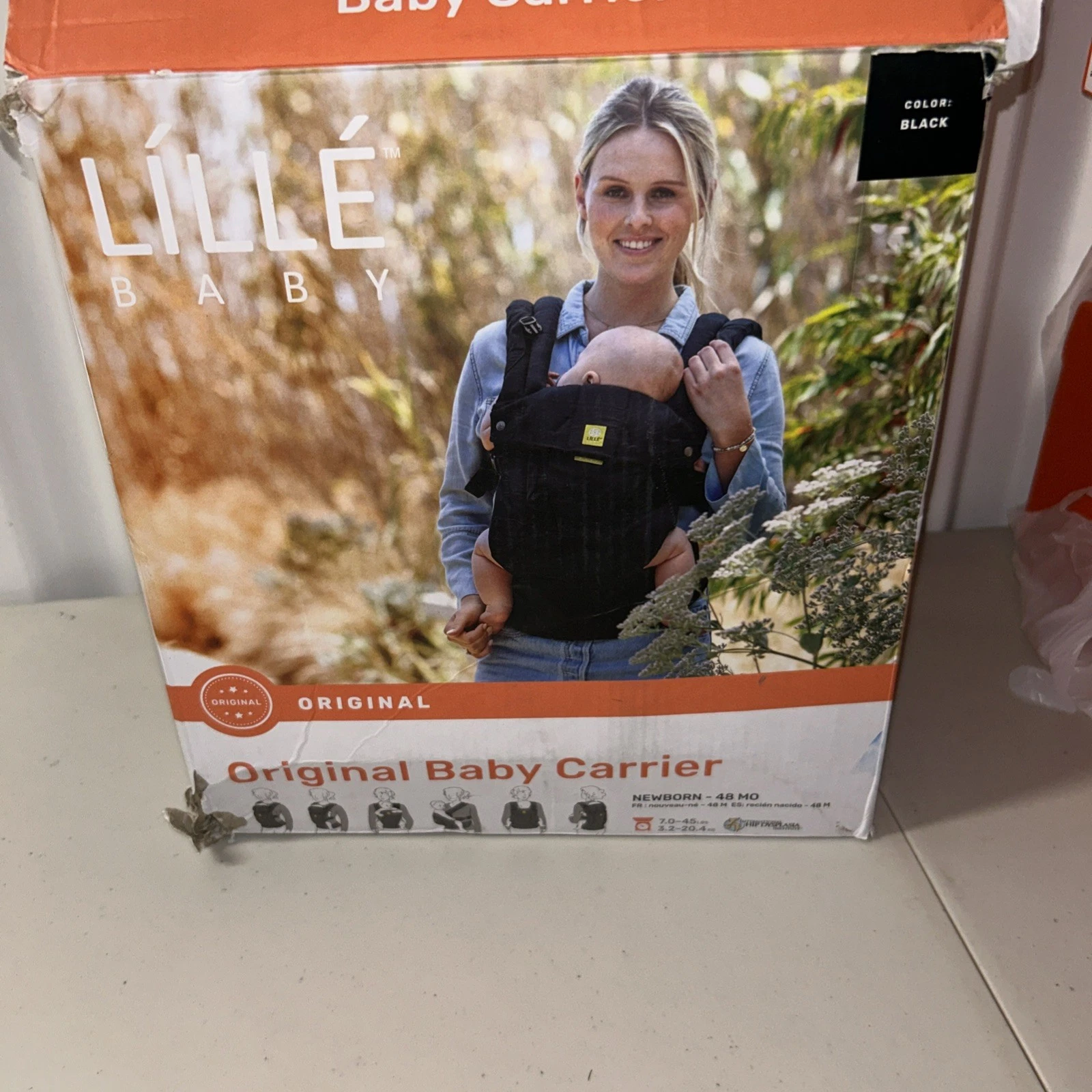 New Lillebaby Complete Original Baby Carrier 7 through 45 Pounds Black