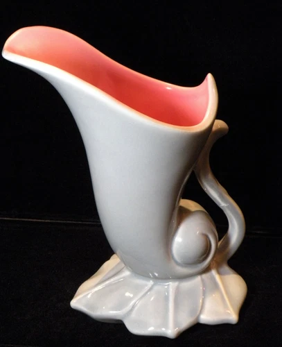 Vintage RED WING POTTERY Grey & Pink Cornucopia on Leaf Vase #1356
