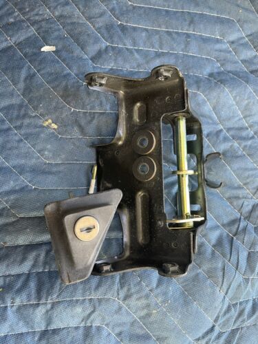 Yamaha 2001 Vmax 1200 Seat Release Lock VMX1200 V-Max NO KEY