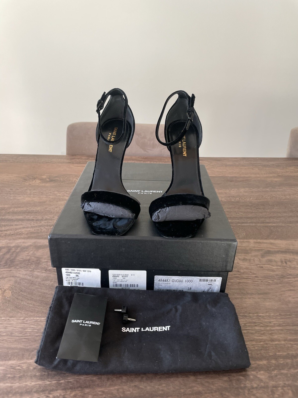 Sandali in velluto ""Ambra"" Saint Laurent taglia 38 $795