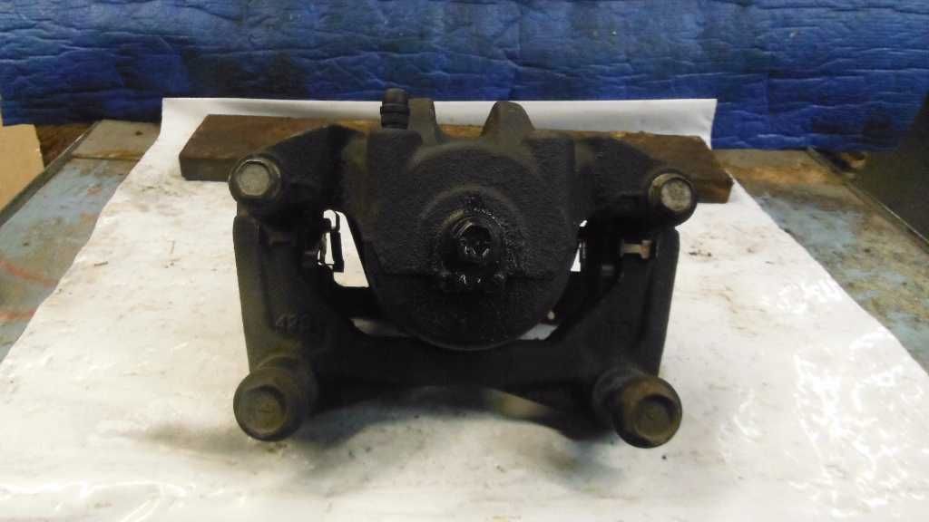 N...  7400 03-05 Infiniti G35 Sedan Front Right Passenger Seat 87400