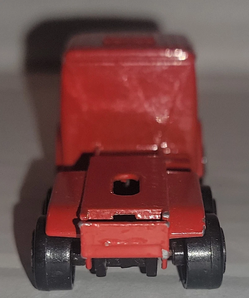 RARE VINTAGE Majorette Mercedes-Benz Garbage Truck Red - Image 4 of 4