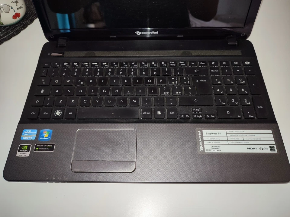 Notebook Packard Bell / Intel Core i3 / Hard Disk 500gb / Ram 4gb - Immagine 2 di 3