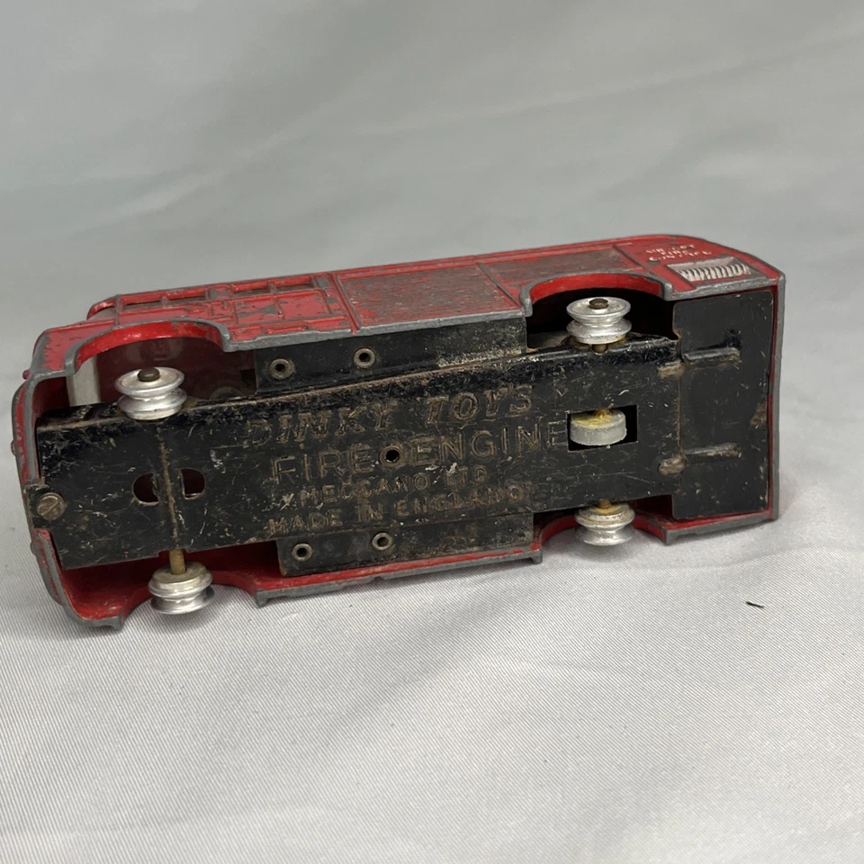 Dinky 259 Dennis Fire Engine Red Play Worn Made in England - Image 3 of 4