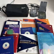 PALM PILOT III handheld with CASE and COMPUTER CRADLE Paperwork / manuals
