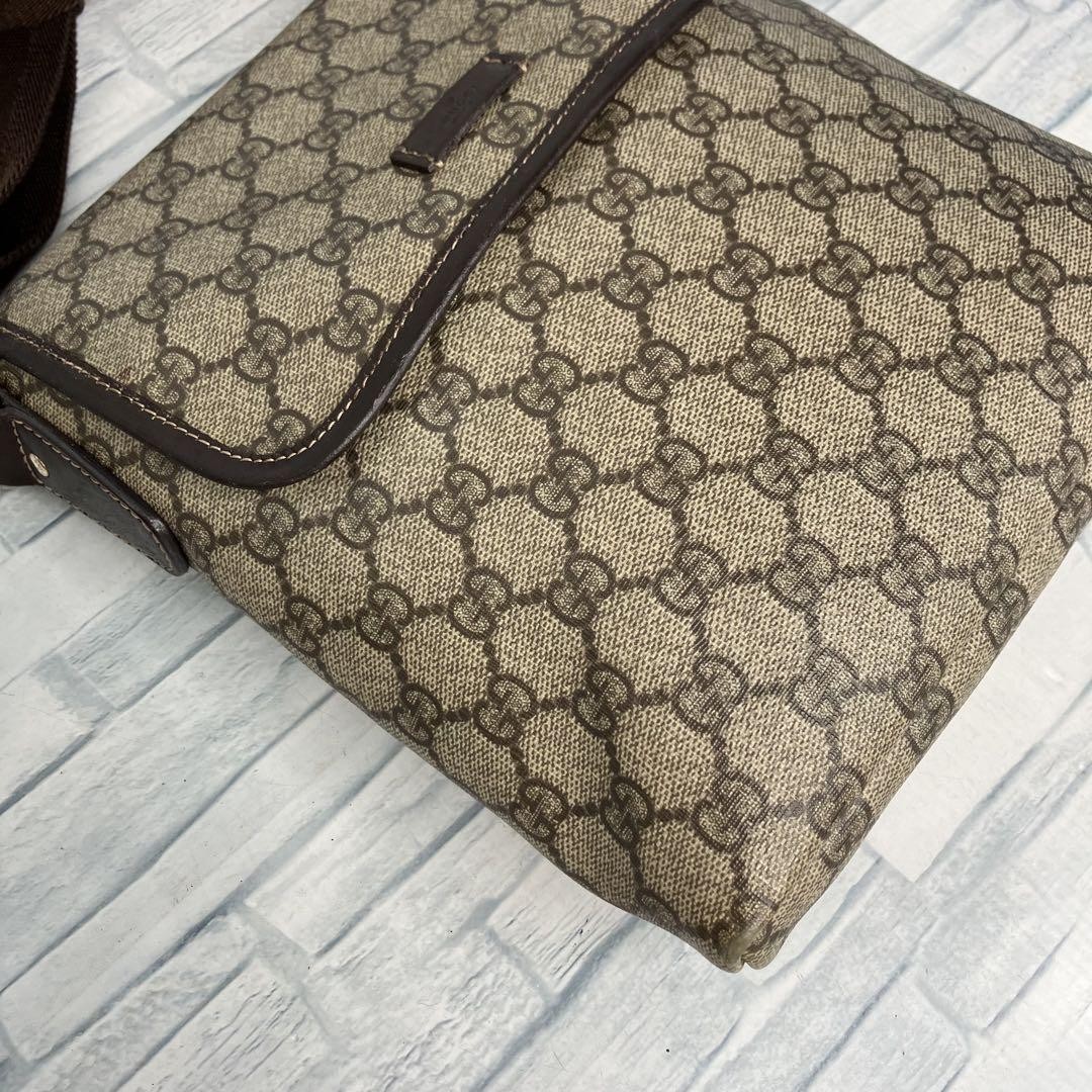 Gucci GG Black Leather Shoulder Bag 9.1x9.1x2in Pre-Owned