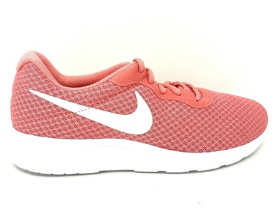 nike tanjun running shoes womens