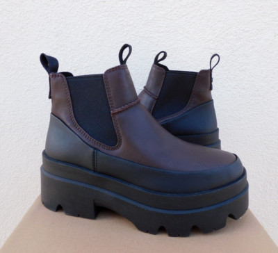 UGG CEDAR BRISBANE CHELSEA WATERPROOF LEATHER PLATFORM BOOTS, US 9/ EUR 40 ~NEW