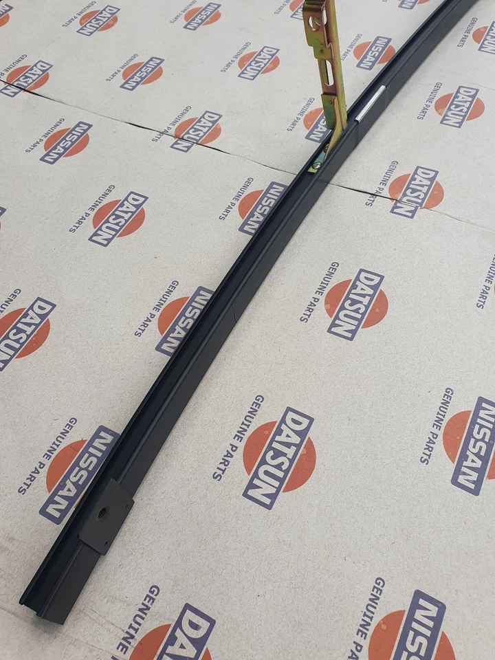 Marco de puerta ventilador derecho genuino DATSUN 1200 (se adapta a NISSAN B110 B120 Ute SUNNY) Foto 4 de 4