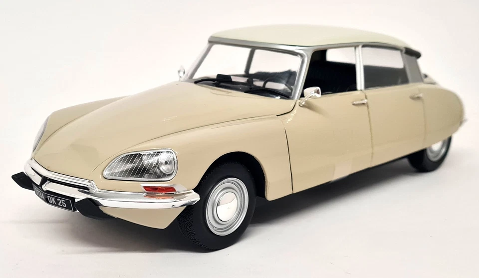 Solido 1/18 - Citroen D Special Albatross Beige 1972 Diecast Scale model car - Image 3 of 4