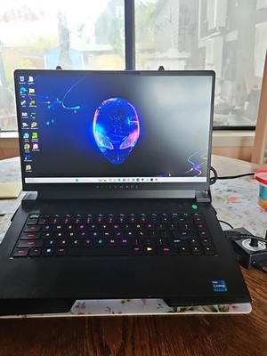 Alienware m15 R7 15.6'' QHD 2K Gaming Laptop Intel i7-12700H, RTX 3060, 16GB DDR5