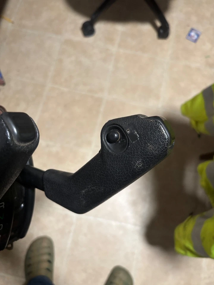 Consola de cambio de piso automática 4x4 para camioneta Toyota 84-89 4Runner OEM Foto 4 de 4