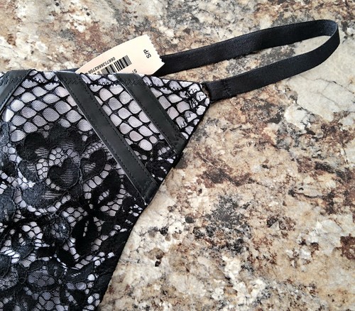 Victoria's Secret sehr sexy skandalöser Kunstleder Spitze V-String Tanga Höschen - Bild 3 von 6