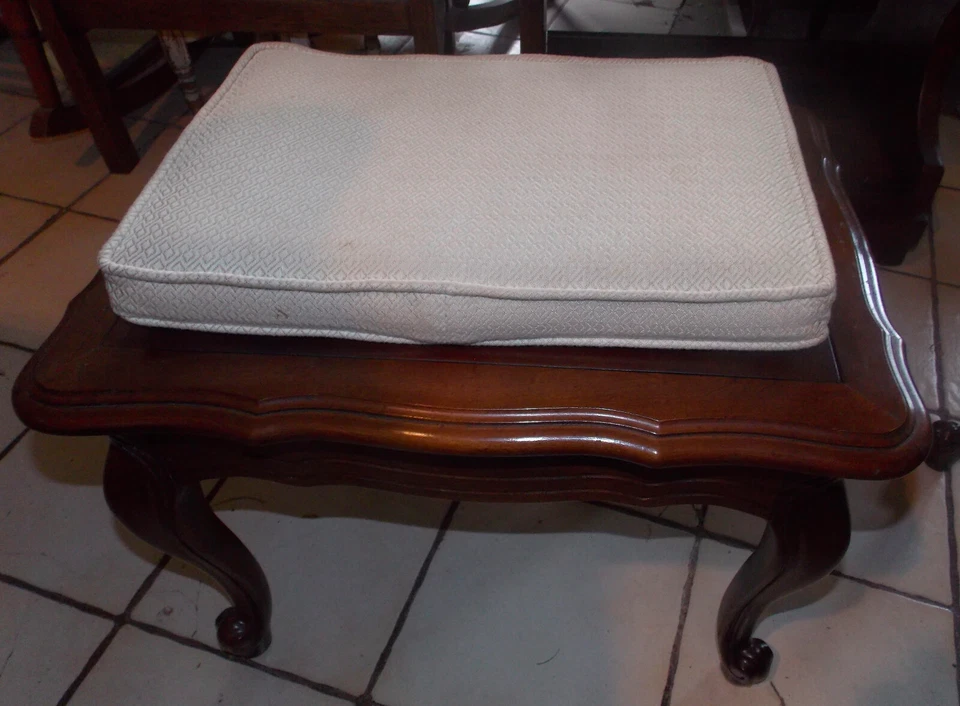 Banqueta/banqueta Mid Century Cherry Ethan Allen com almofada (FS58) (EA-56) - Imagem 3 de 4