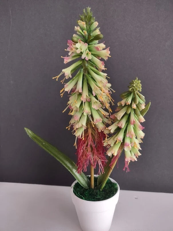 ARTIFICIAL Red hot poker plant (green) | eBay