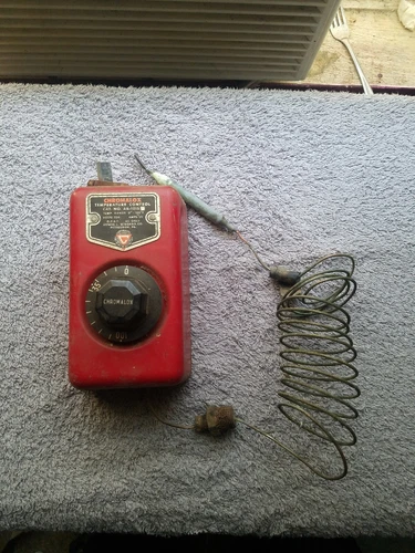 VINTAGE Chromalox AR-1015 Heating Temperature Control 0-100F 25 Amp  