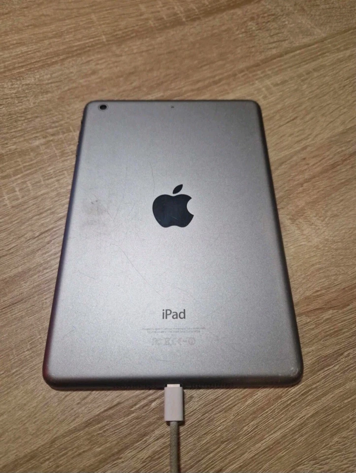 Apple iPad mini 32 · 32GB · Wi-Fi, photo 2 sur 2