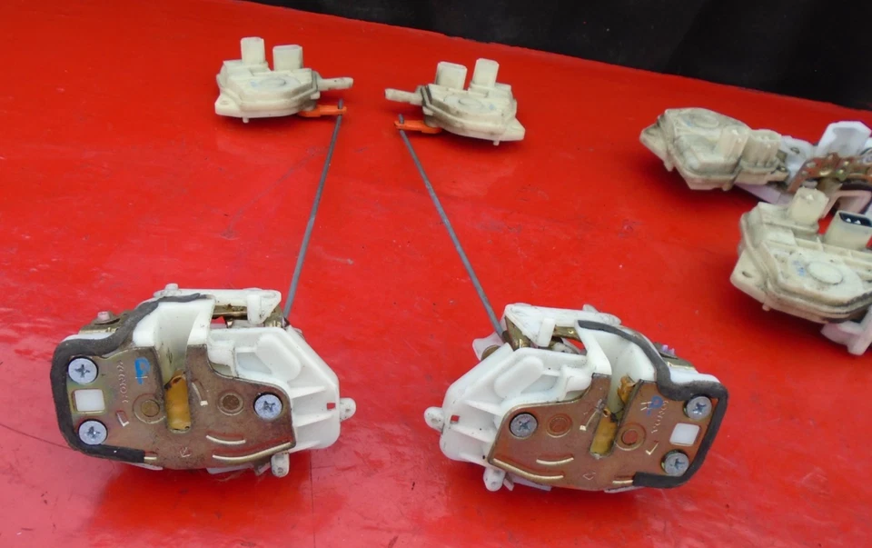 01 02 03 04 05 HONDA CIVIC POWER DOOR LOCK LATCH SET OF 4 OEM SEDAN 4DR SEDAN - Image 4 of 4