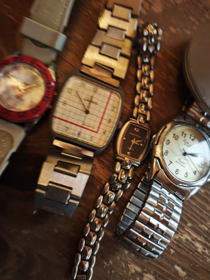 Glashütte Quartz DDR 90er Design Uhr Vintage Uhr - Bild 2 von 4