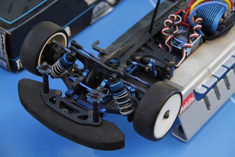 Team Associated TC6.2 factory team 1:10 RC Tourenwagen - Bild 2 von 4