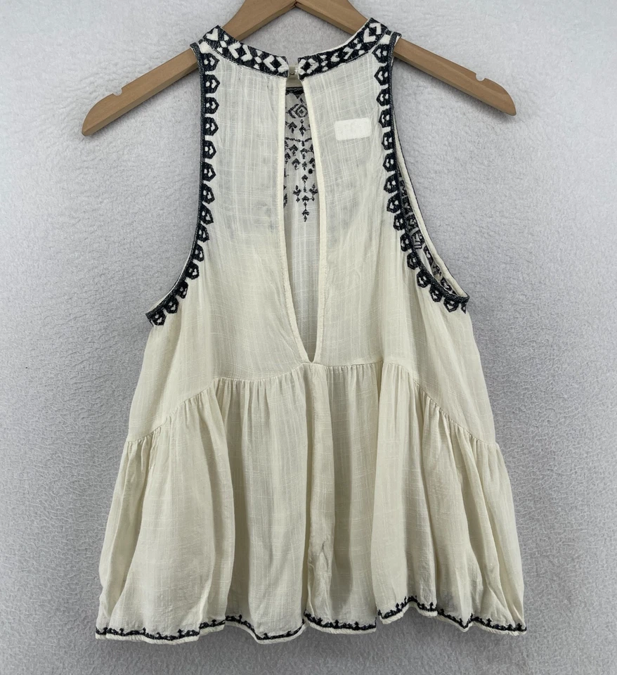 ECOTE URBAN OUTFITTERS Tank Top M Leah Embroidered Swing Cutout Back Off White - Image 3 of 4