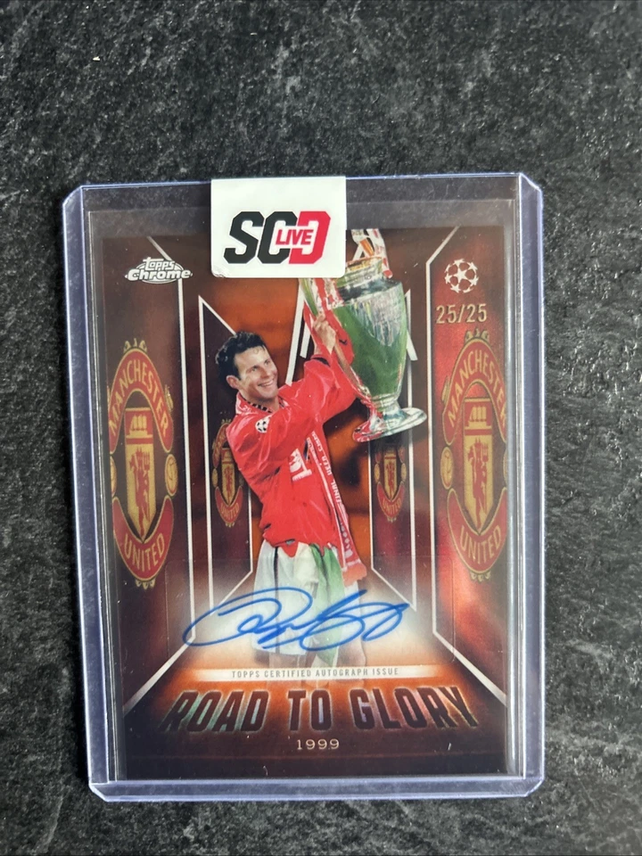 Topps Chrome UCC Ryan Giggs Manchester United Road To Glory Auto 25/25 Bookend - Image 1 of 2