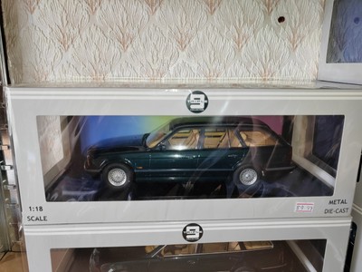 1/18 Boxed Model Triple9 T9-1800401 E34 5 Series Touring Oxford Green Met