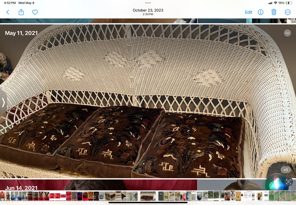 Sofá de vime antigo, branco e 3 almofadas de mohair - Imagem 3 de 4