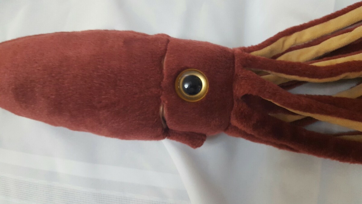 Wild Republic Maroon 31