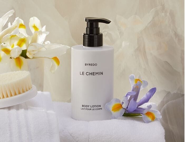 日本未発売【BYREDO】LE CHEMIN 2本　新品未使用　300ml 日本未発売【BYREDO】LE CHEMIN 2本 新品未使用 300ml