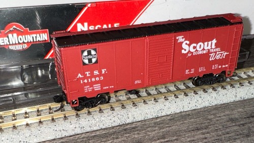 InterMountain escala N #65831-02 1937 AAR Boxcar Santa Fe Scout nuevo en caja | Zustand: New