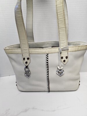 Brighton  HEART Shoulder WhitePebble Leather Off White Trim Purse Handbag