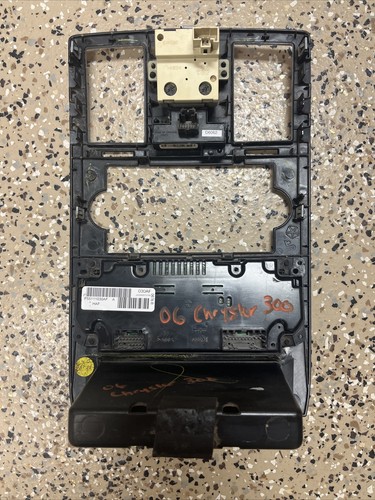 Chrysler 300 Radio Bezel Climate Control 2005 2006 2007 Clock - Picture 2 of 6