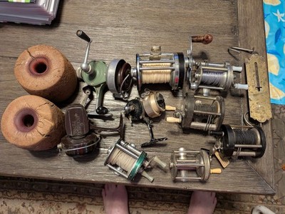 9 VINTAGE FISHING REELS 3 Spinning and 6 Casting with Old Pal Tackle box