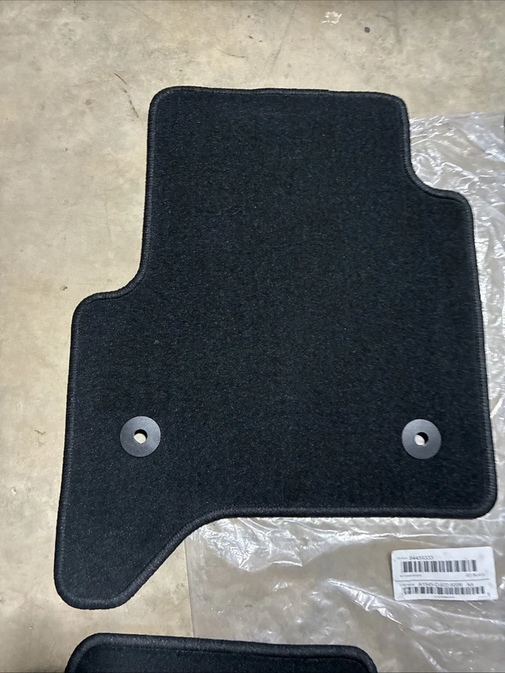 2015-2020 Chevy Tahoe Suburban GMC Yukon XL OEM Black Carpet Floor Mats Set 4 Pc Foto 2 de 4