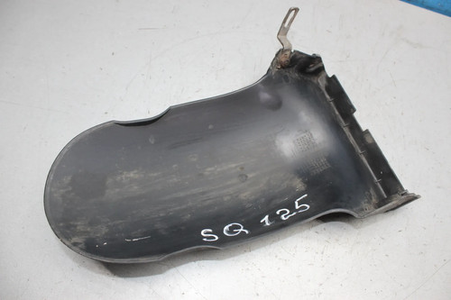 Beschermplaat spatbord opspatafscherming achter Daelim S2 SQ 125 Freewing Bj.07 - Afbeelding 3 van 4