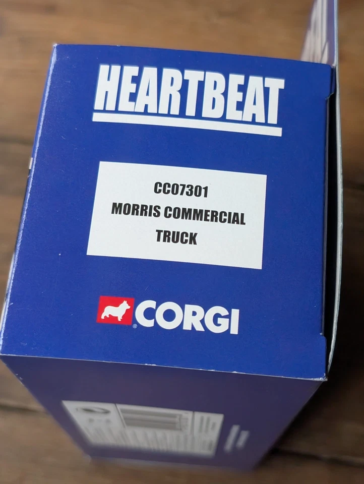 CORGI VANGUARDS HEARTBEAT TV SERIES MORRIS TRUCK & GREENGRASS MODEL CC07301 1:43 - Image 4 of 4