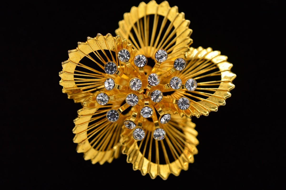 Monet Vintage Flower Pin Brooch Rhinestone Crystal Gold