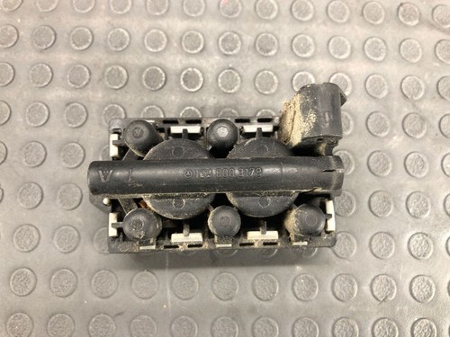 Engine mount vacuum valve