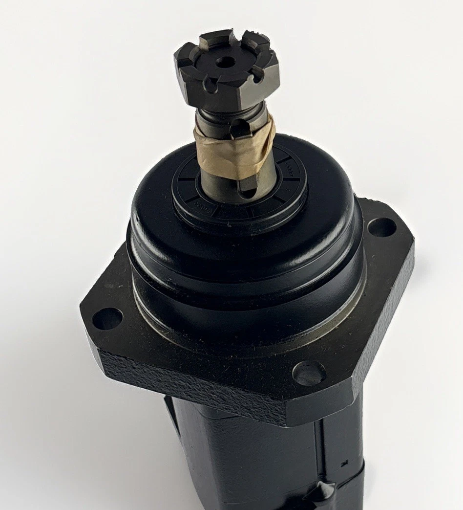 Char-Lynn 105-1386-006 Danfoss Hydraulic Motor 2000 Series Open Box photo 7