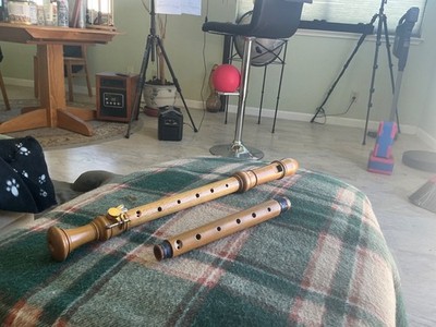 Moeck Alto Recorder with 2 brass keys on foot