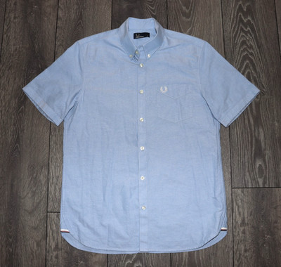FRED PERRY BLUE SHORT SLEEVE SHIRT BUTTON DOWN M3531 SIZE MEN'S MEDIUM COTTON