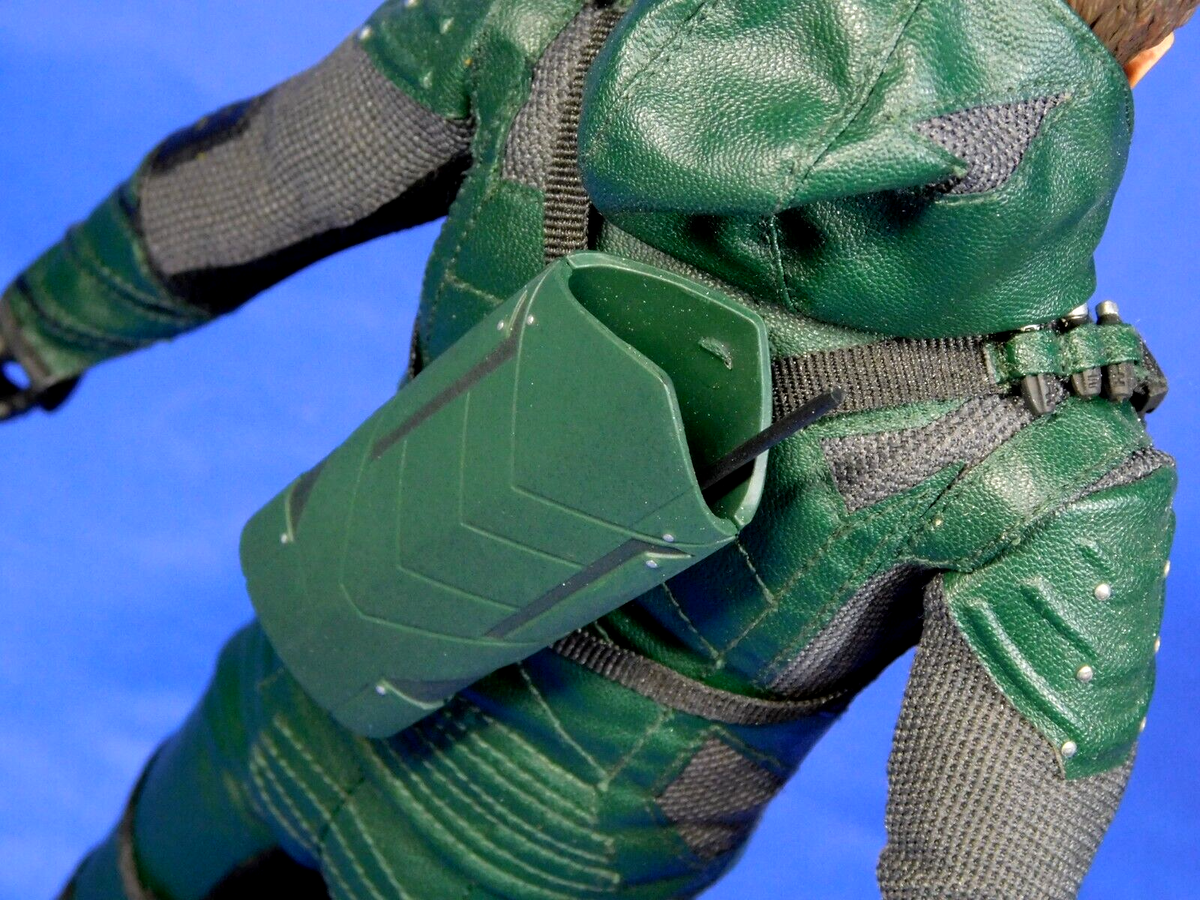 SOOSOOTOYS SST019 GREEN VIGILANTE 1:6 SCALE FIGURE ARROW SHOOTER